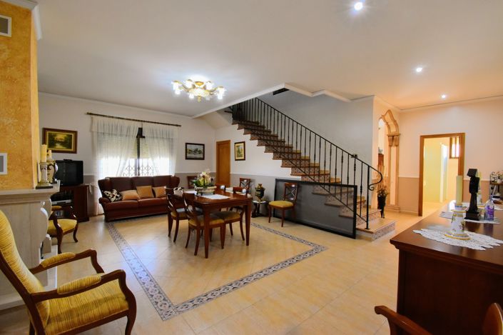 Image No.4-6 Bed Villa for sale