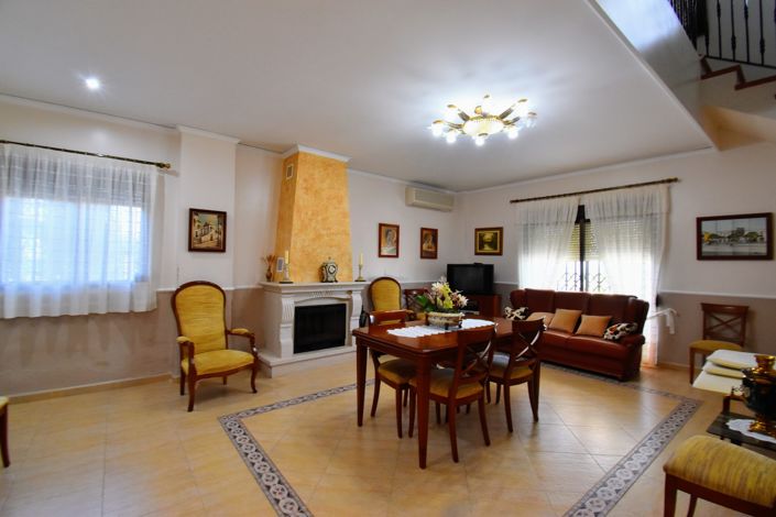 Image No.6-6 Bed Villa for sale