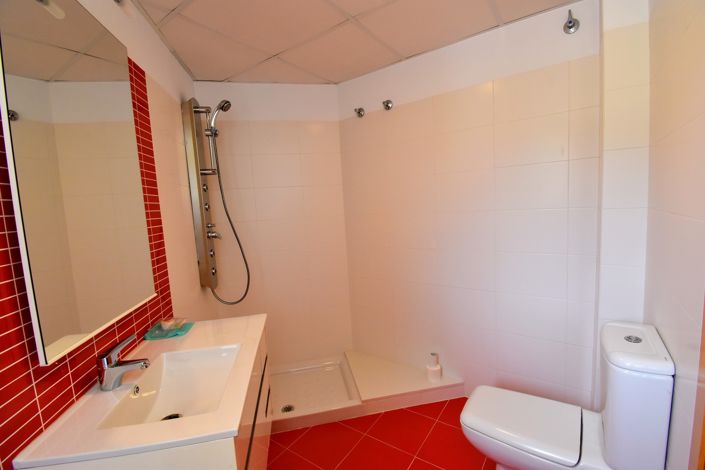 Image No.7-3 Bed Apartment for sale