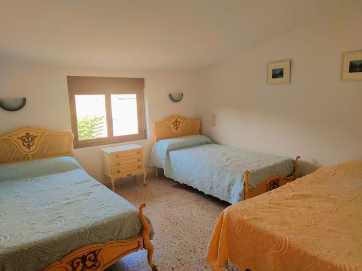 Image No.16-8 Bed Villa for sale