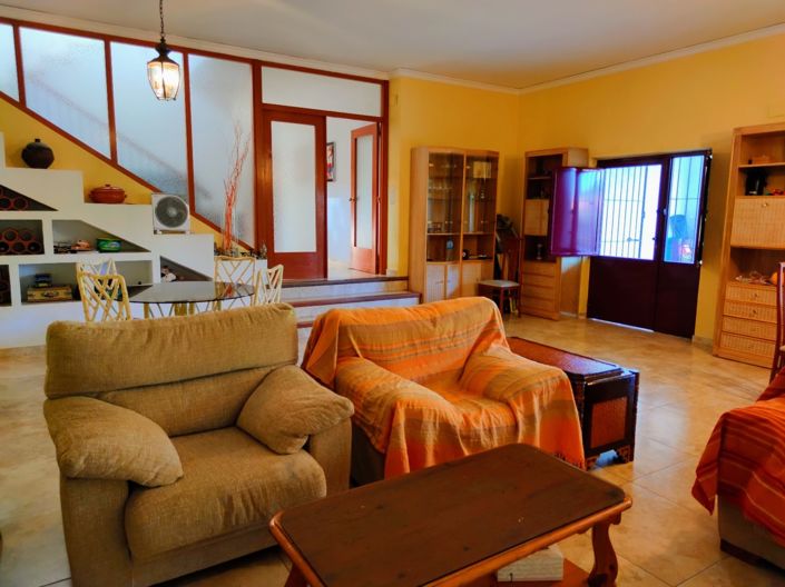 Image No.5-8 Bed Villa for sale