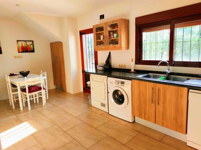 Image No.7-8 Bed Villa for sale