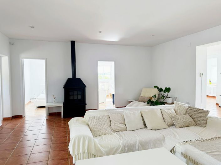 Image No.12-4 Bed Villa for sale