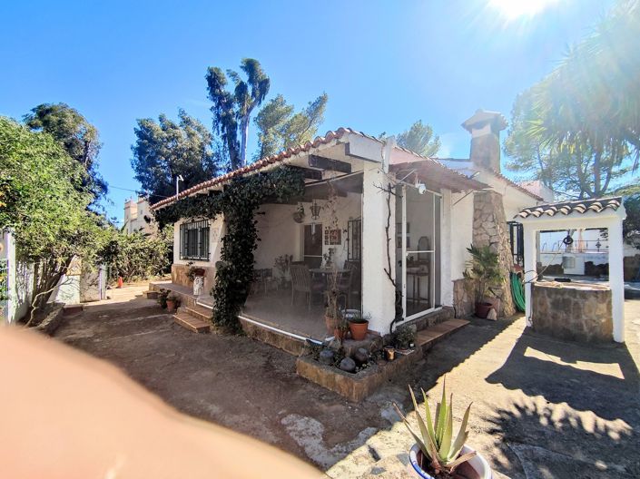 Image No.2-4 Bed Villa for sale