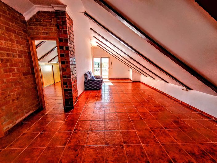 Image No.20-3 Bed Villa for sale