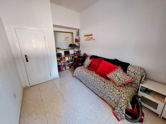 Image No.16-6 Bed Villa for sale