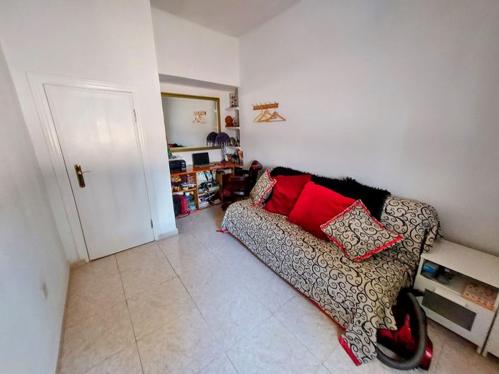 Image No.16-6 Bed Villa for sale