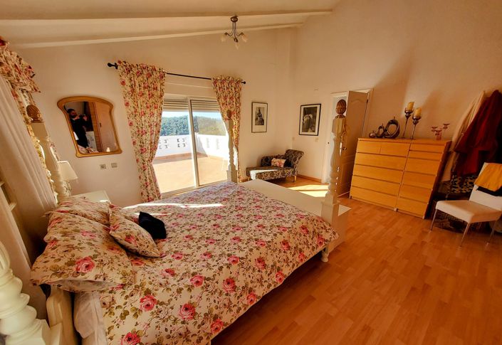 Image No.22-6 Bed Villa for sale