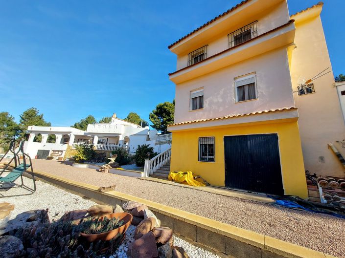 Image No.26-6 Bed Villa for sale