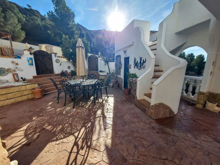 Image No.38-6 Bed Villa for sale