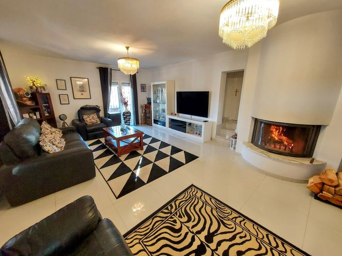 Image No.6-6 Bed Villa for sale