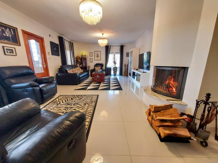 Image No.7-6 Bed Villa for sale