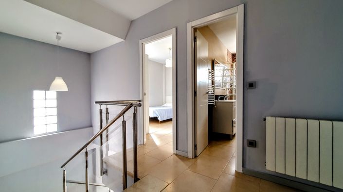 Image No.15-7 Bed Villa for sale