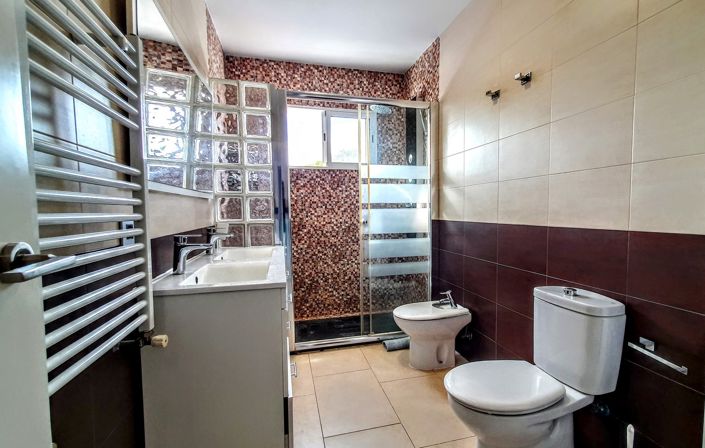 Image No.18-7 Bed Villa for sale