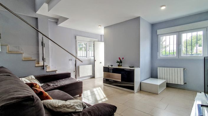 Image No.5-7 Bed Villa for sale