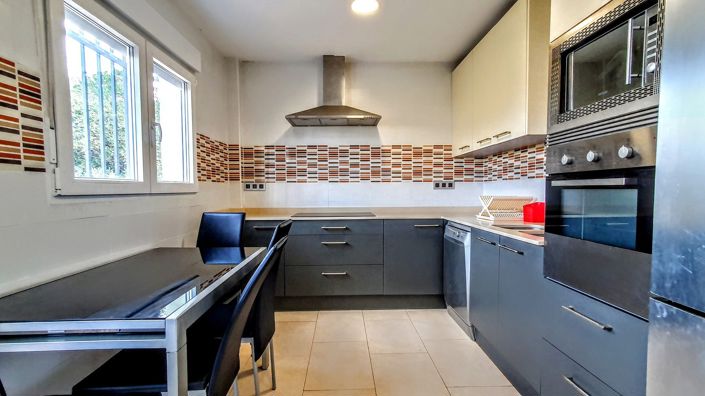 Image No.7-7 Bed Villa for sale