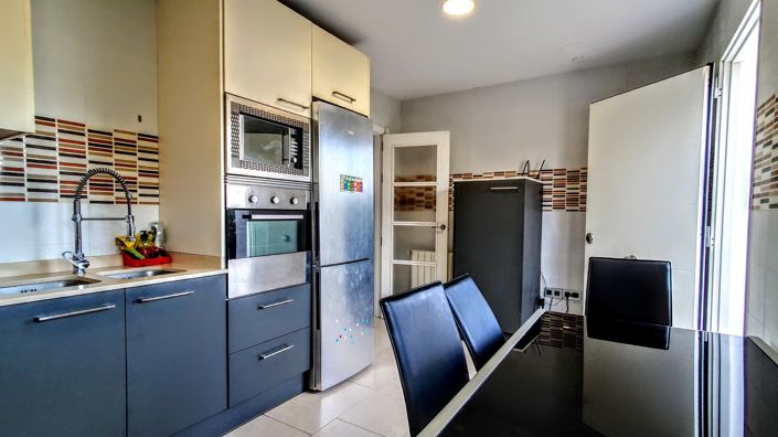 Image No.8-7 Bed Villa for sale