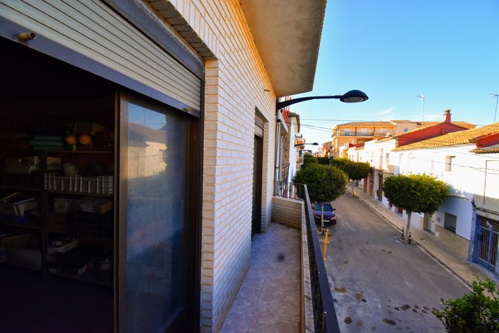 Image No.15-5 Bed Townhouse for sale