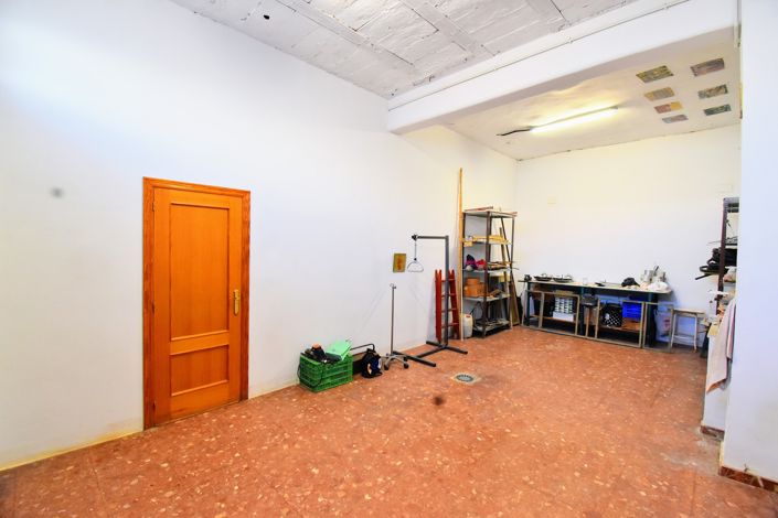 Image No.19-5 Bed Townhouse for sale