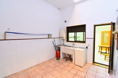 8518444