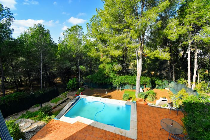 Image No.1-4 Bed Villa for sale