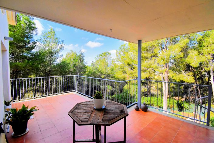 Image No.10-4 Bed Villa for sale