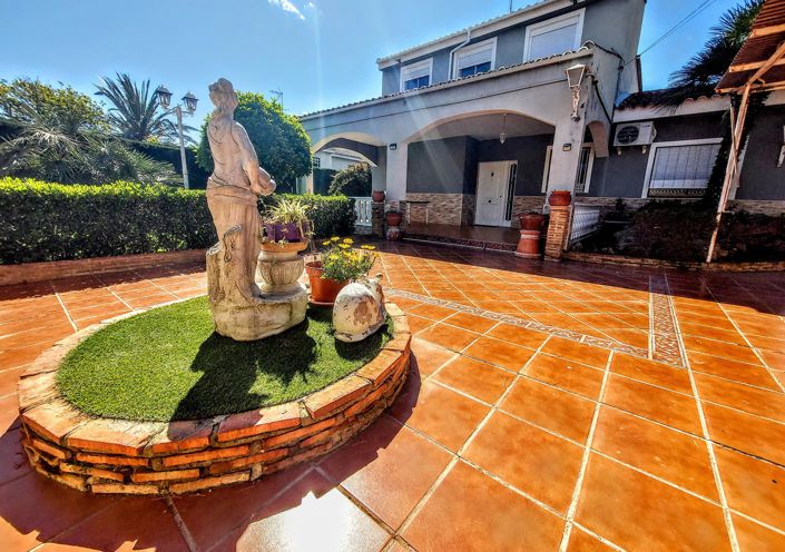 Image No.36-6 Bed Villa for sale