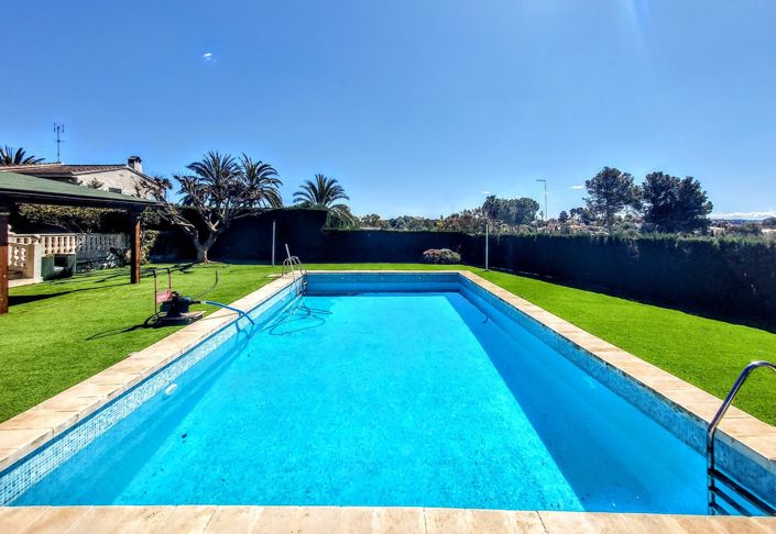 Image No.37-6 Bed Villa for sale