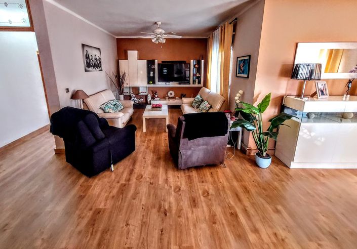 Image No.6-6 Bed Villa for sale