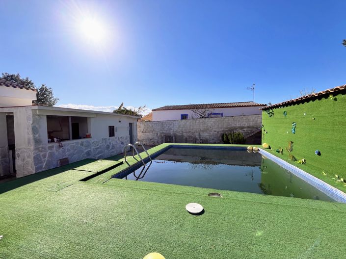 Image No.1-3 Bed Villa for sale