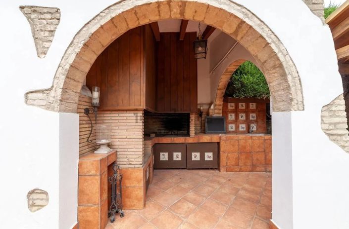 Image No.34-6 Bed Villa for sale