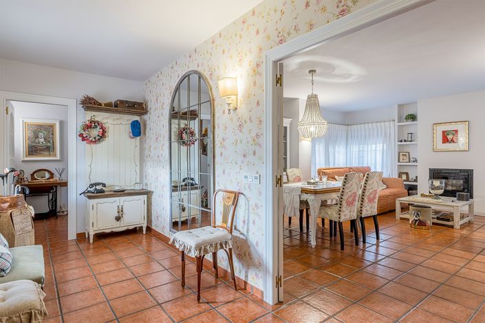 Image No.5-6 Bed Villa for sale