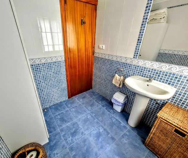 Image No.25-7 Bed Villa for sale