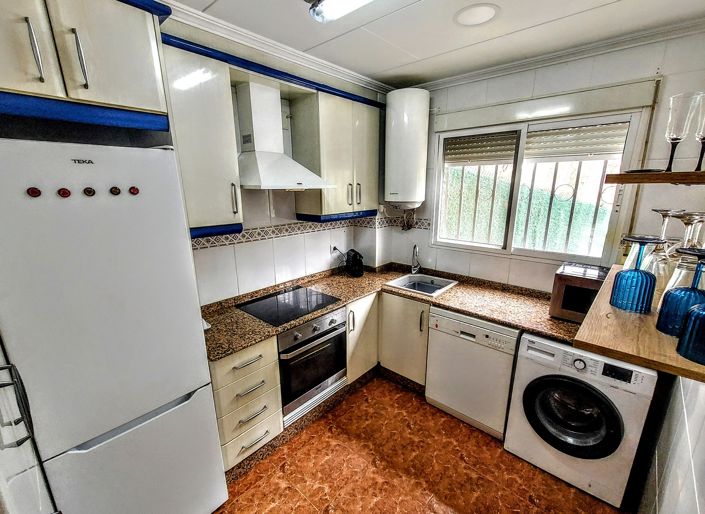 Image No.8-7 Bed Villa for sale