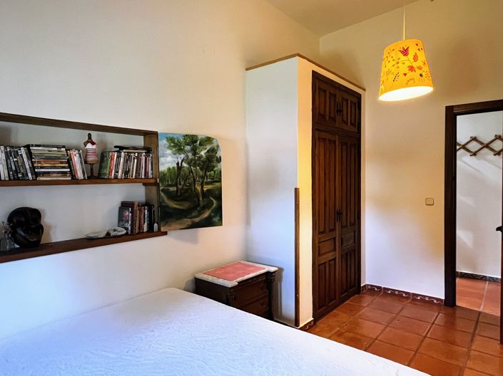 Image No.14-6 Bed Villa for sale