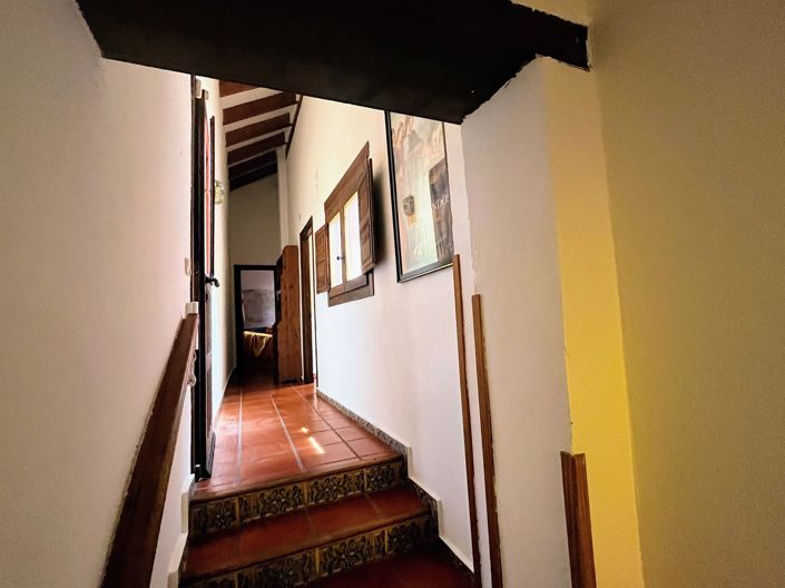 Image No.32-6 Bed Villa for sale