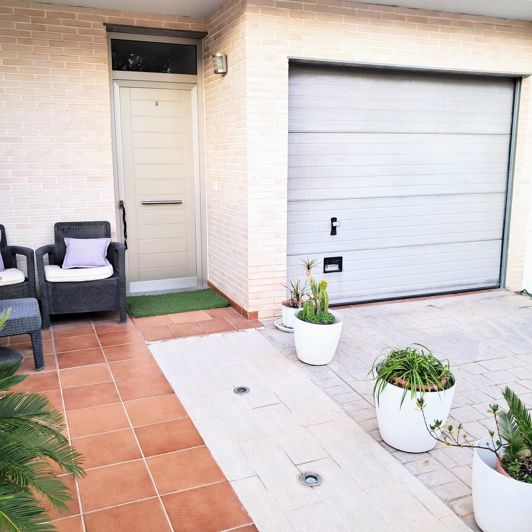 Image No.1-4 Bed Villa for sale