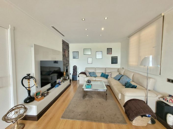 Image No.25-4 Bed Villa for sale