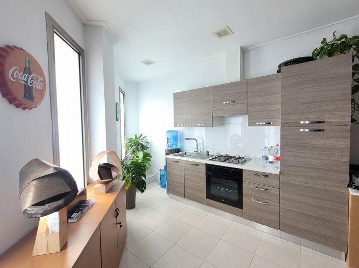 Image No.8-4 Bed Villa for sale