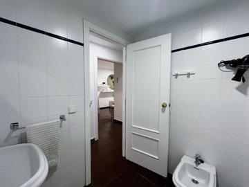 8536560