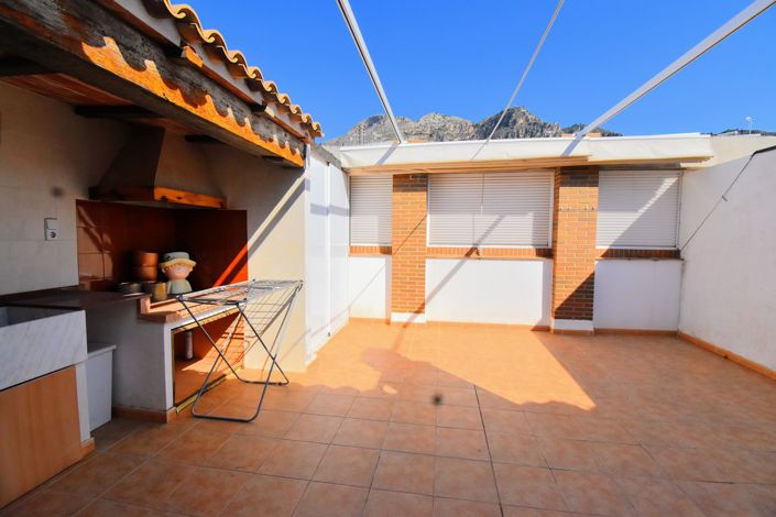 Image No.1-3 Bed Property for sale