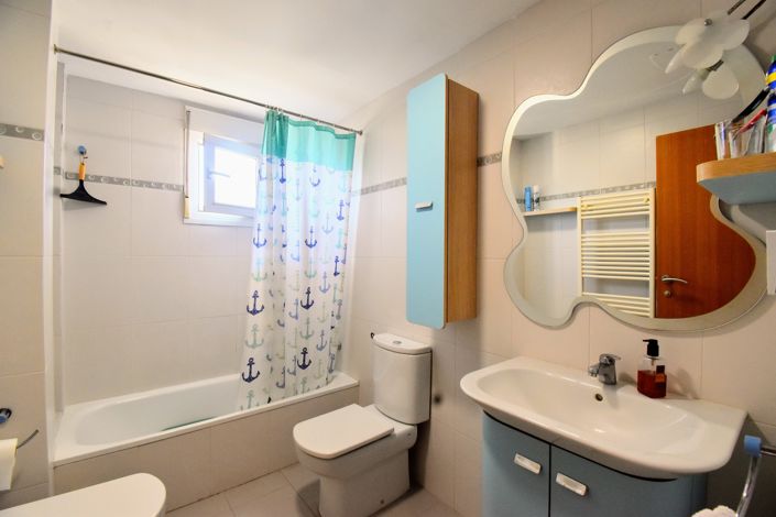 Image No.16-3 Bed Property for sale