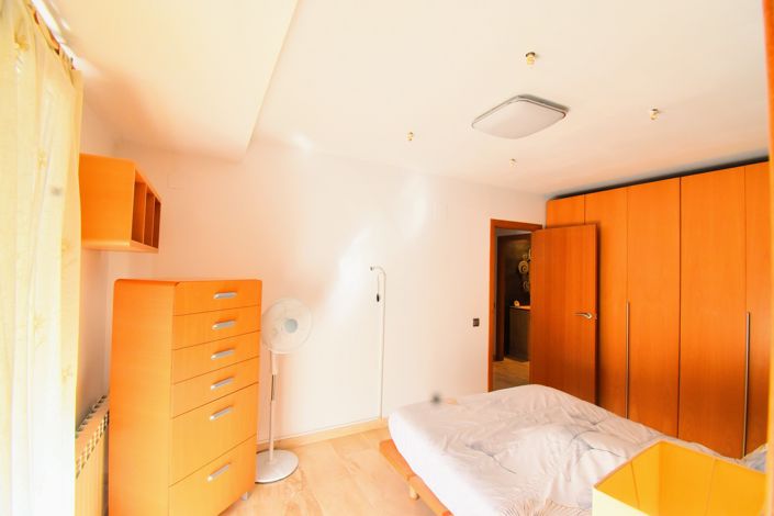 Image No.18-3 Bed Property for sale