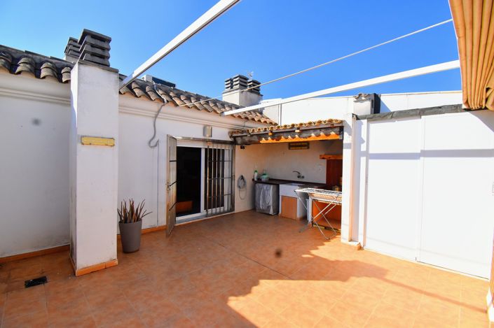 Image No.23-3 Bed Property for sale