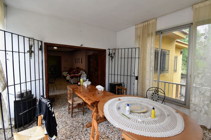 Image No.5-5 Bed Villa for sale