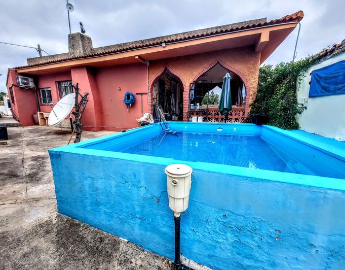 Image No.2-Villa de 4 chambres à vendre à Montroy