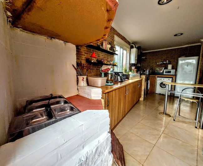 Image No.27-Villa de 4 chambres à vendre à Montroy