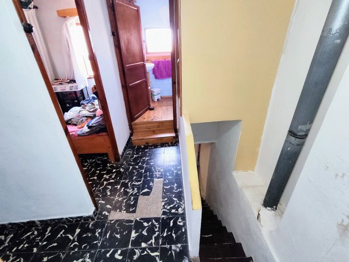 Image No.12-2 Bed Townhouse for sale