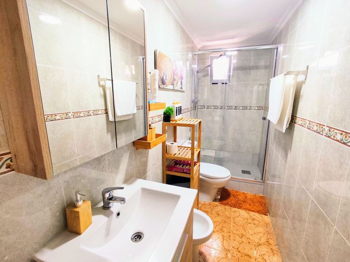 Image No.10-6 Bed Villa for sale