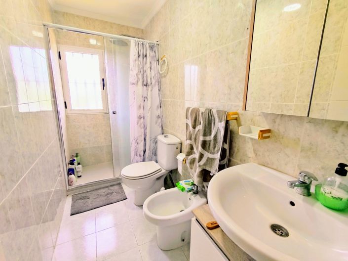 Image No.15-6 Bed Villa for sale